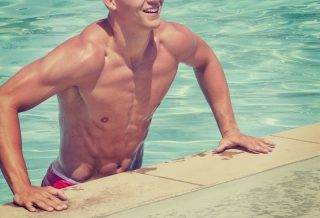 Volet immergé de piscine : quels avantages par rapport à un modèle hors sol ?